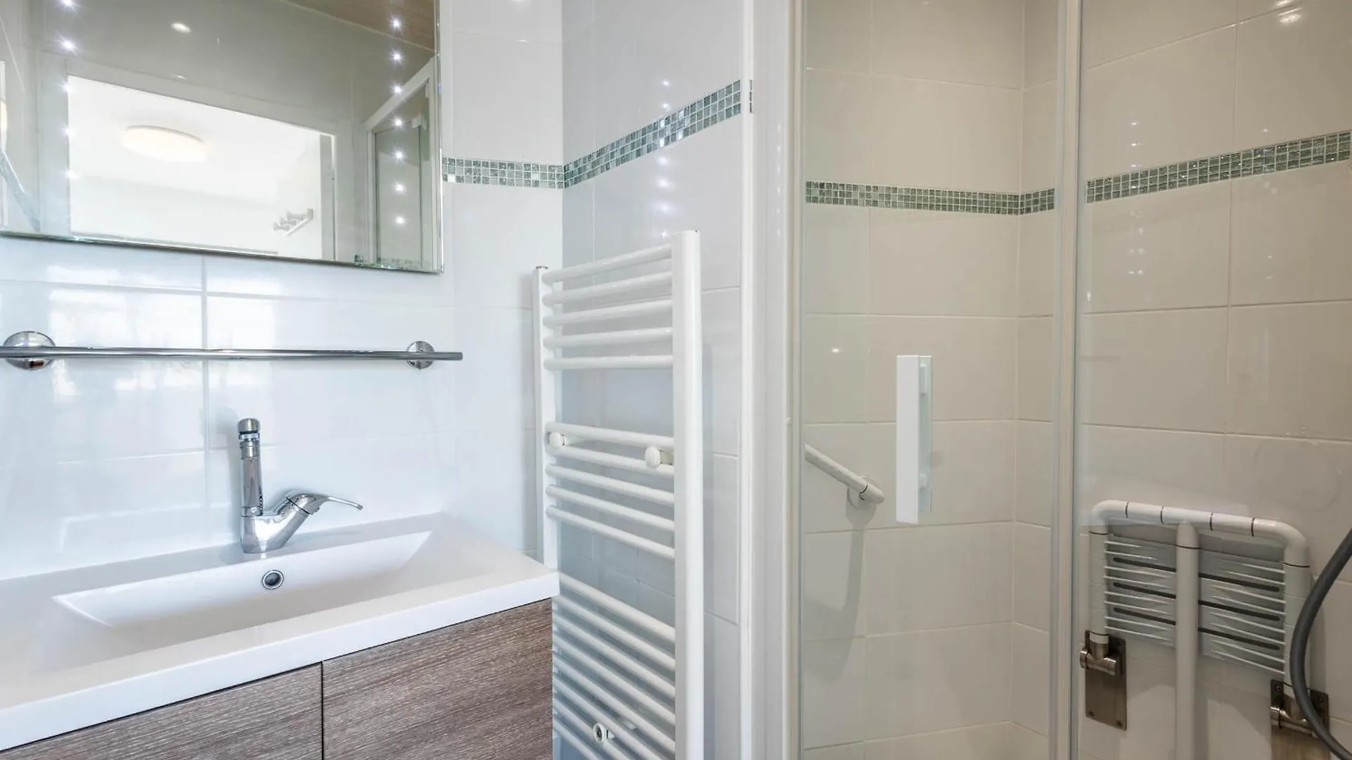Appartement Les Pieds Dans L'Eau Pour 6 Personnes A Saint-Raphael