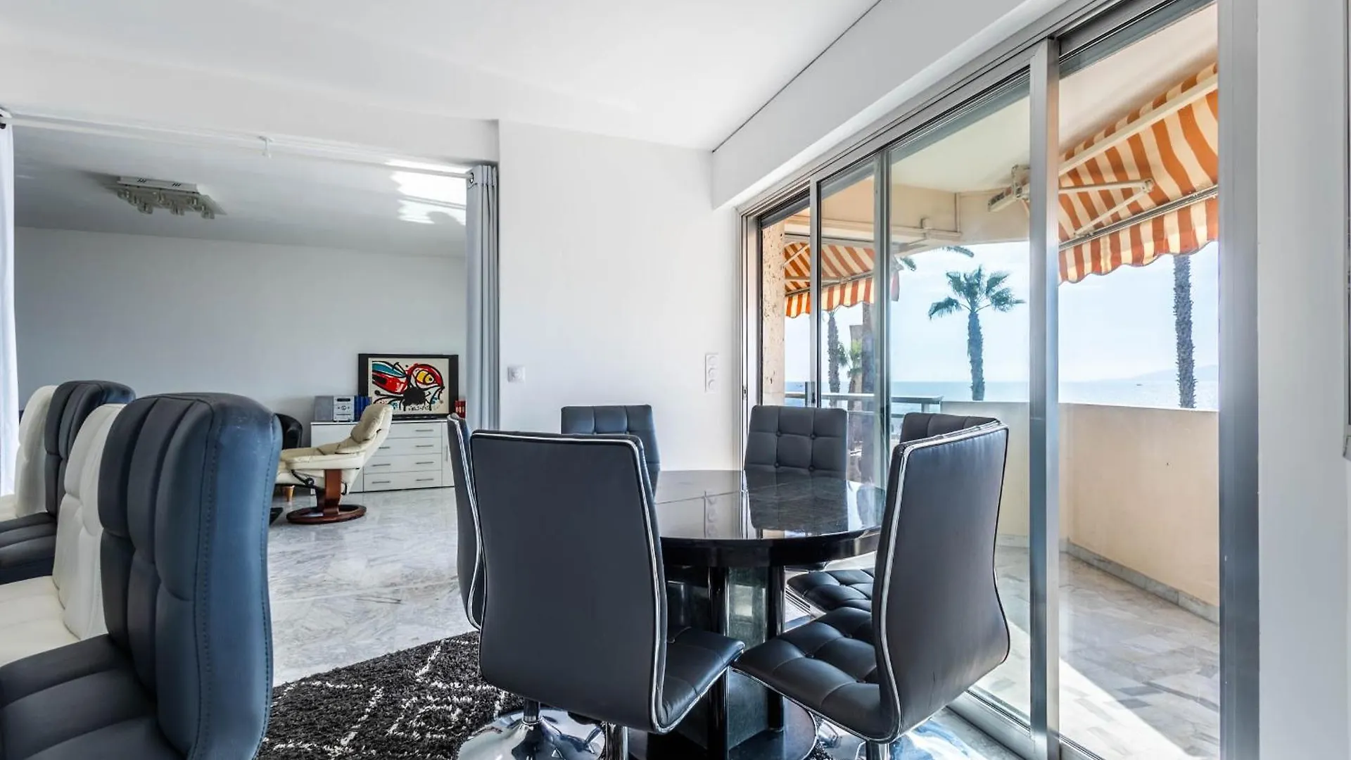 Appartement Les Pieds Dans L'Eau Pour 6 Personnes A Saint-Raphael Apartment