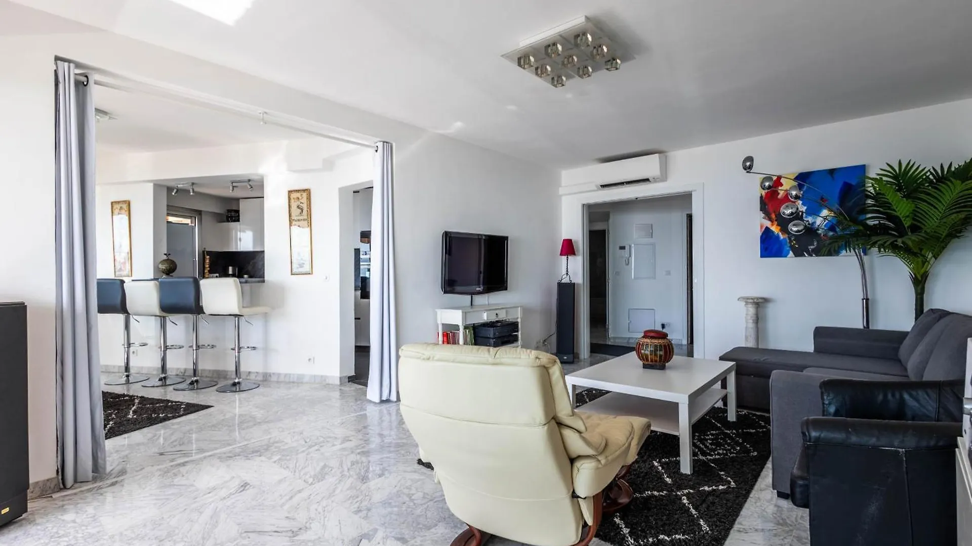 Appartement Les Pieds Dans L'Eau Pour 6 Personnes A Saint-Raphael
