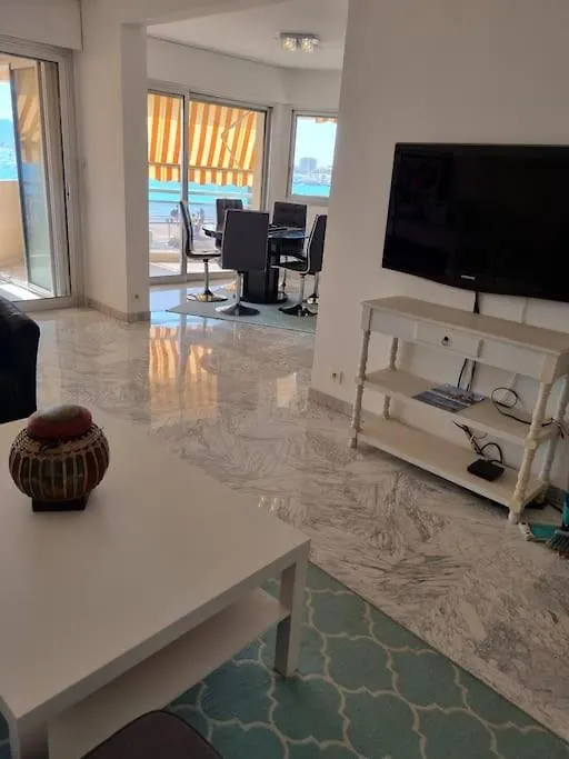 Appartement Les Pieds Dans L'Eau Pour 6 Personnes A Saint-Raphael 0*, Saint-Raphael (Var)
